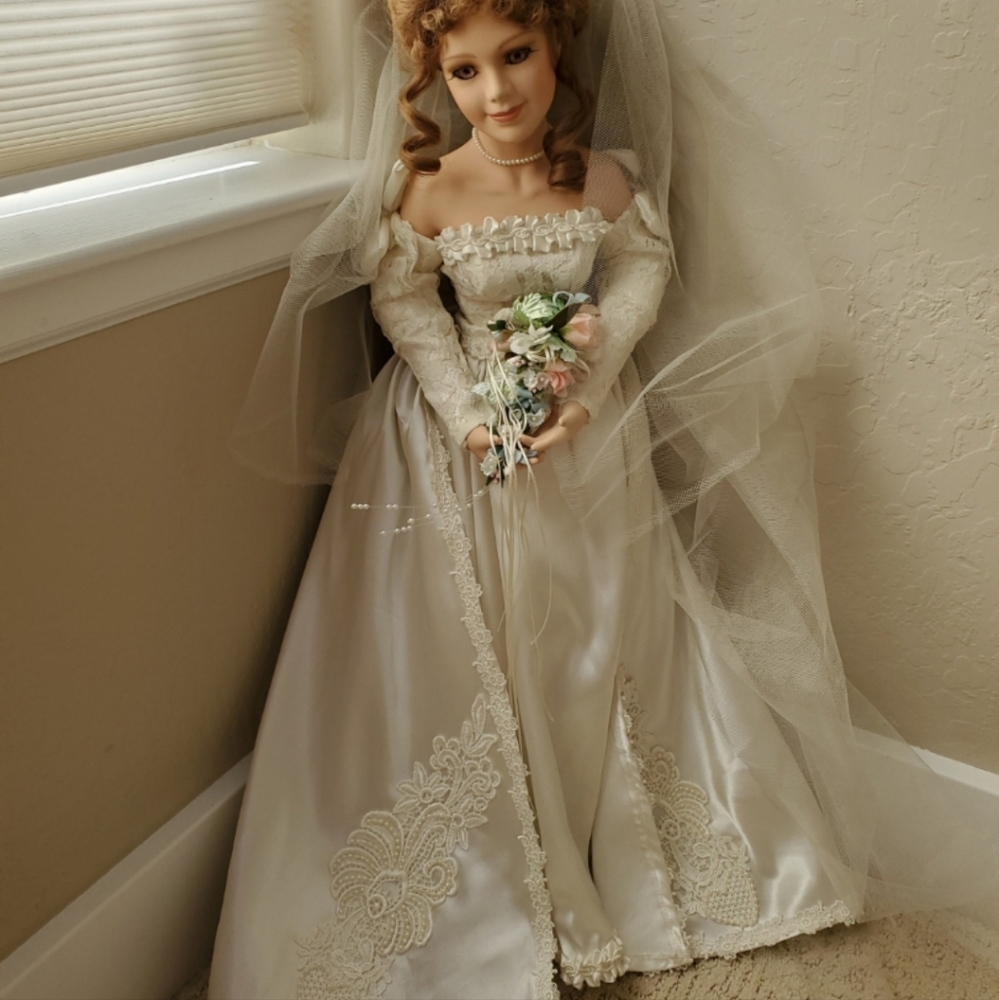 Vintage A Court of Dolls "Bride" Doll